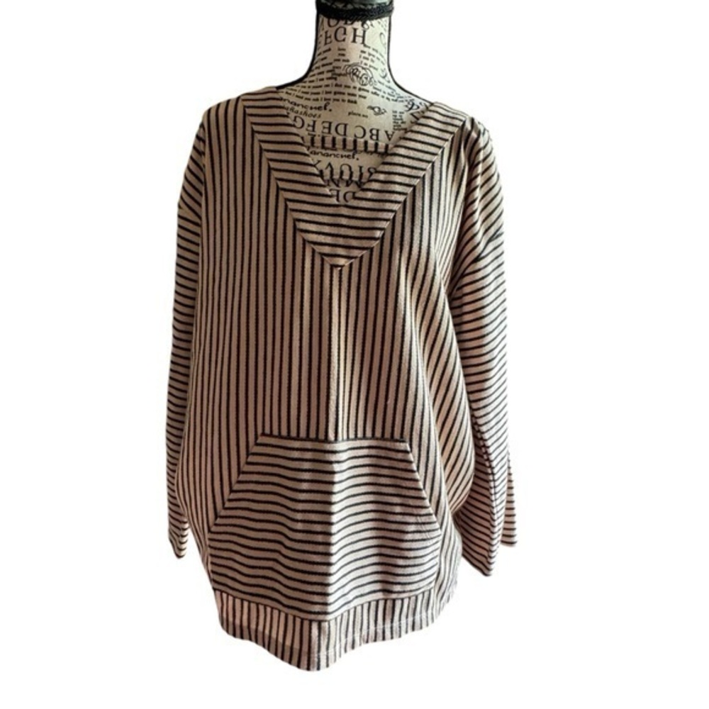 🔥Ruby Rd black/tan striped pullover Vneck with pocket in front size L